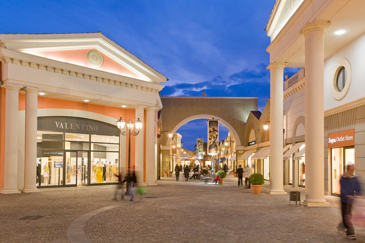 Шоппинг в аутлете Серравалле (Serravalle) из Ниццы
